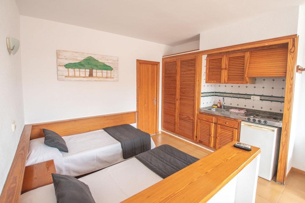 Apartamentos Arcos de Formentera Es Pujols Exterior foto