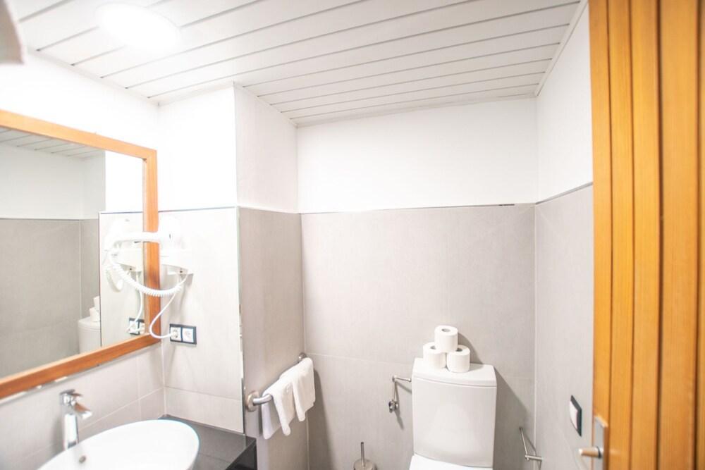 Apartamentos Arcos de Formentera Es Pujols Exterior foto