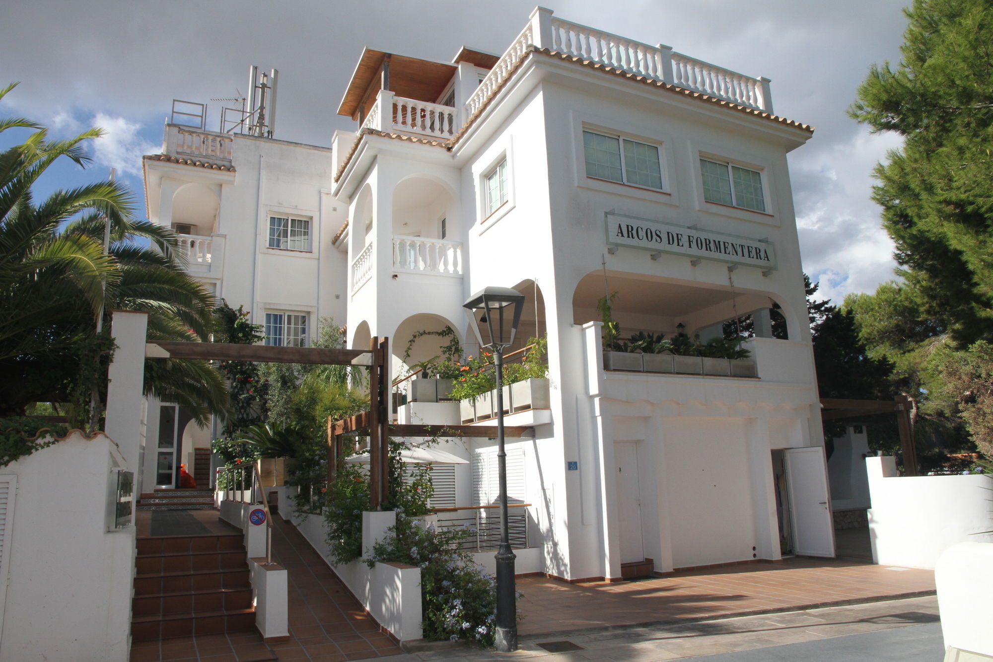 Apartamentos Arcos de Formentera Es Pujols Exterior foto